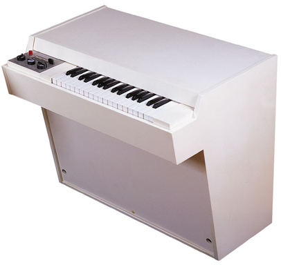 Mellotron M400.